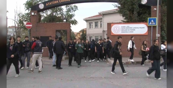 İstanbul'da sağanak alarmı: Okullar erken tatil edildi