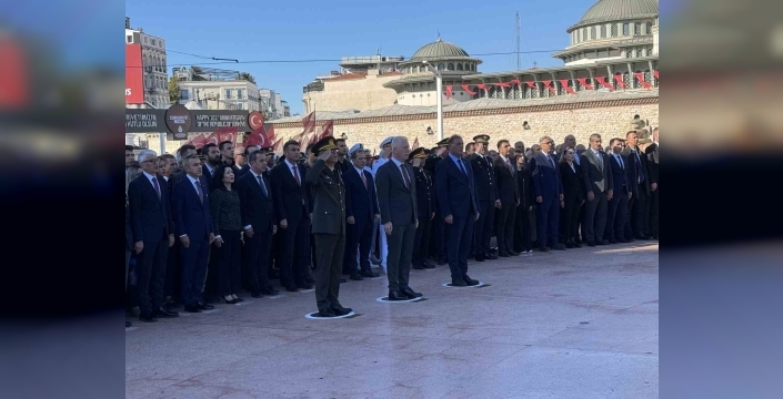 İstanbul'un kurtuluşunun 102. yıl dönümü kutlandı: Vali Gül'den tarihi mesaj