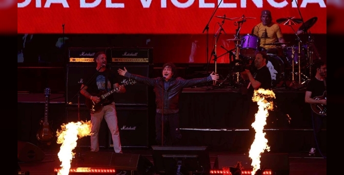 Javier Milei, yeni kitabını dev sahne şovuyla tanıttı