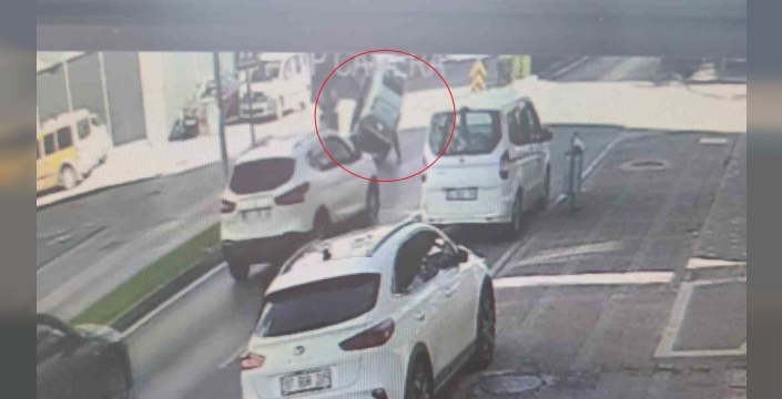 Manavgat'ta elektrikli bisiklet devrildi: 2 yaralı