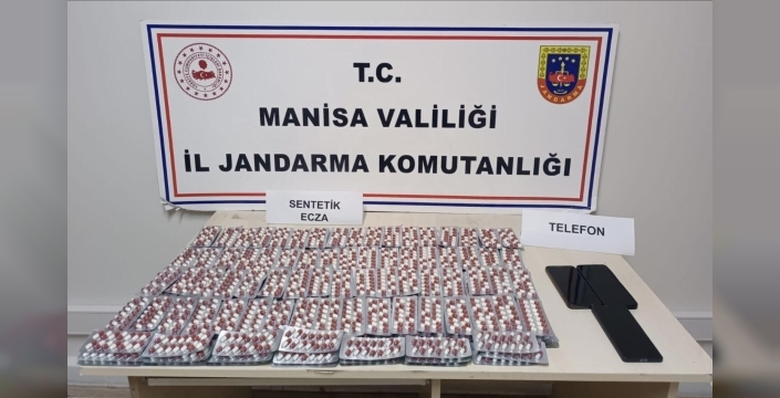 Manisa'da araçta 2 bin 671 sentetik ecza hap ele geçirildi, 1 kişi tutuklandı