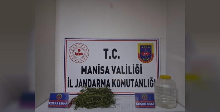 Manisa'da uyuşturucu operasyonu: 320 gram esrar ve 10 litre kaçak alkol ele geçirildi