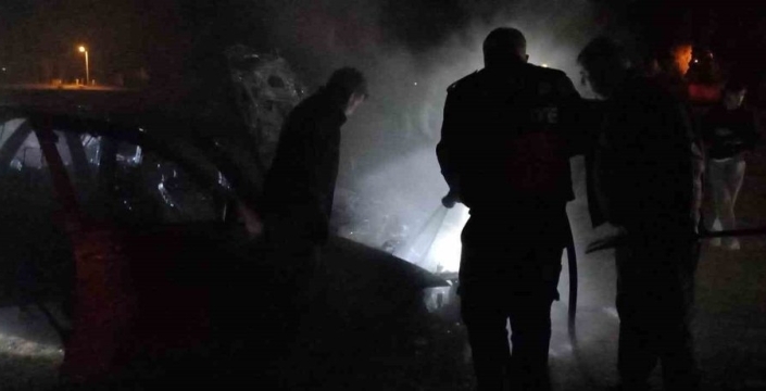 Muşta otomobilde yangın paniği: Araç kullanılamaz hale geldi