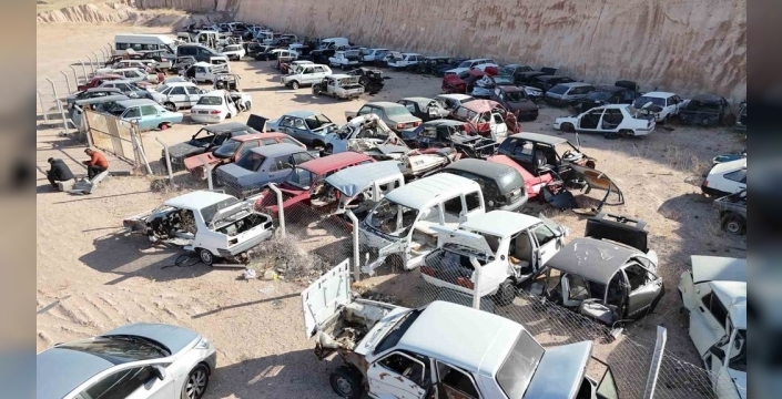 Nevşehirde ağır hasarlı araçları change yapan çeteye operasyon: 8 gözaltı