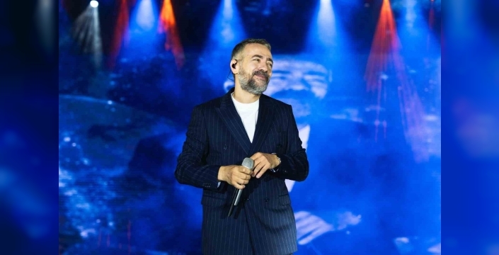Resul Dindar, Malatya'da unutulmaz bir konser verdi: Filistin'e selam gönderdi