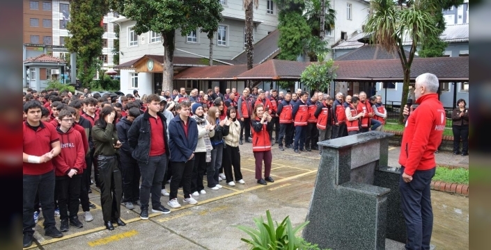 Rize'deki okullarda afet tatbikatı: Öğrenciler güvenle tahliye edildi