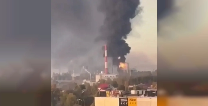 Rusya'da Dev Petrol Rafinerisinde Yangın: Drone Saldırısı Değil