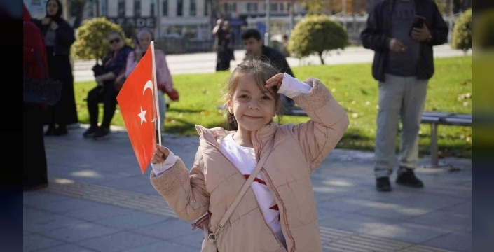 Sakaryada 102. yıl coşkusu: Vali Doğandan Cumhuriyet vurgusu