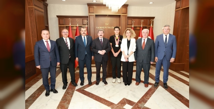 Samsunlu öğrenciler TEKNOFEST'te şampiyon oldu, Vali Tavlı'dan tebrik