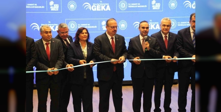 Sanayi ve Teknoloji Bakanı Kacır: Aydın'ı kalkınmanın öncü şehri haline getiriyoruz