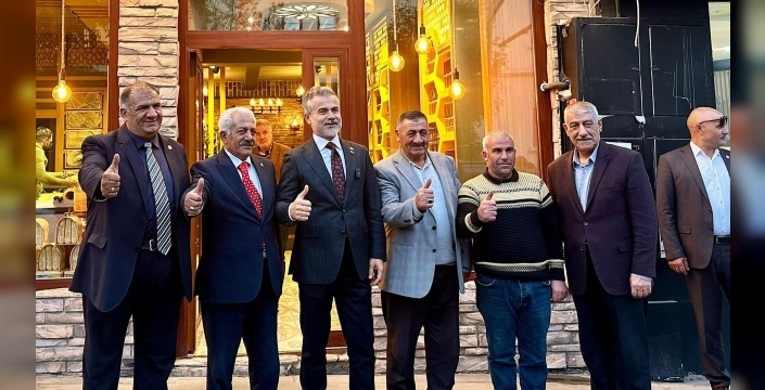 Suat Kılıç'tan Kars'ta Erbakan anması: Halkla buluştu