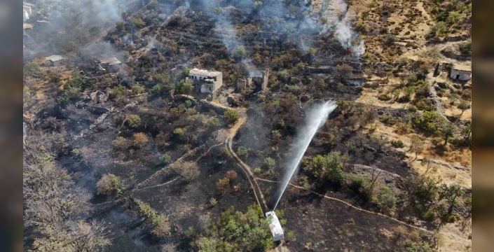 Talas'ta patlıcan közlerken ormanı yaktı, polis yakaladı