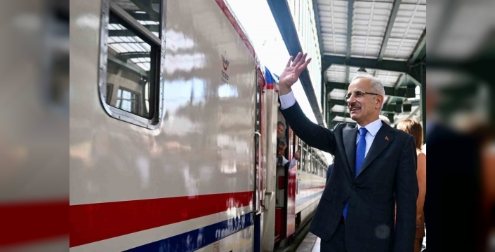 Ulaştırma Bakanı Uraloğlu: Turistik Doğu Ekspresi seferleri 22 Aralıkta başlıyor