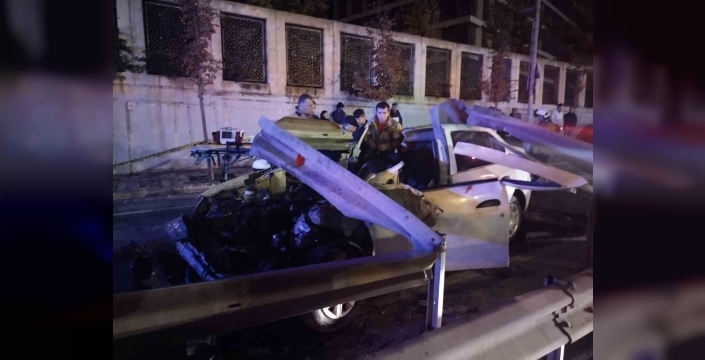 Ümraniye'de feci kaza: 1 ölü, 1 ağır yaralı