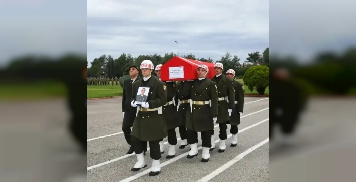 Uzman çavuş Ekri'nin cenazesi toprağa verildi: Ailesi yasta