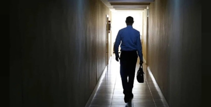 Yapay zeka dalgası işsizlik getiriyor: Amazon'dan Nestle'ye devler binlerce çalışanı kapıya koydu!