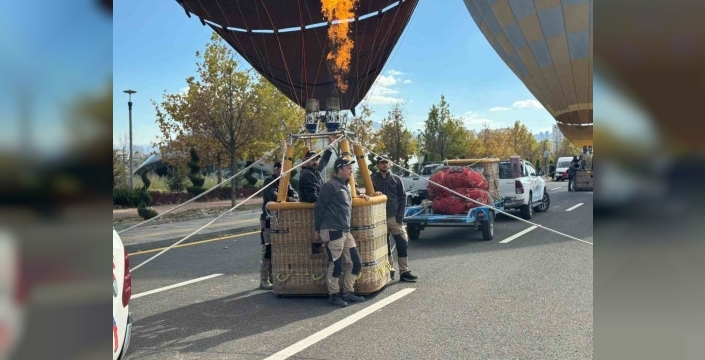 yerli balonlar ankara semalarında: külliyede cumhuriyet şöleni