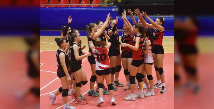 Yunusemre Belediyespor, Aliağayı set vermeden geçti