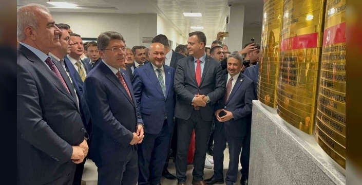 Adalet Bakanı Tunçtan kritik açıklama: Deprem davalarında adalet eşit tecelli edecek