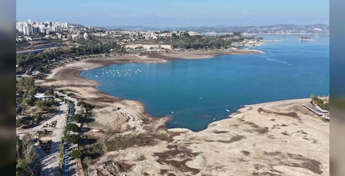 Adana'da 52 yılın en kurak dönemi: Su kanalları kuru kaldı