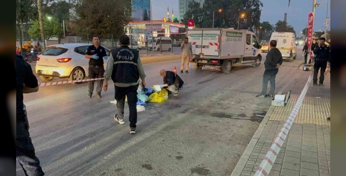 Adana'da korkunç kaza: Yaşlı adam kamyonun altında kaldı