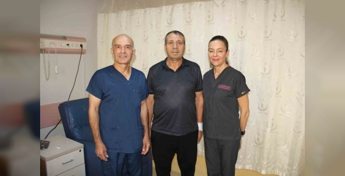 Afyonkarahisar Devlet Hastanesi'nde aort damarı kapalı yöntemle tedavi edildi!