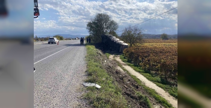 Alaşehir'de şok edici kaza: Süt tankeri üzüm bağlarına uçtu, sürücü mucize eseri kurtuldu