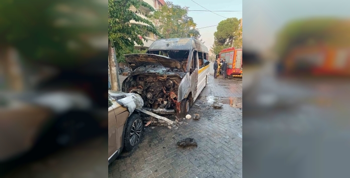 Alev alan servis aracından 13 öğrenciyi mucizevi kurtaran kahraman şoför: