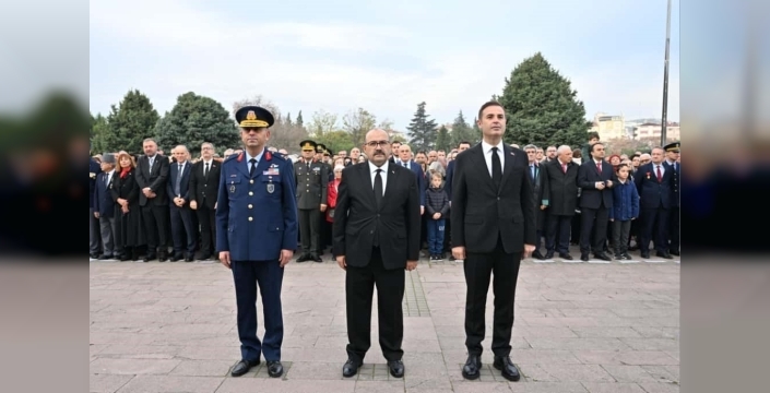 Balıkesir, 10 Kasım'da Ata'sını unutmadı: Sirenler çaldı, hayatlar durdu!