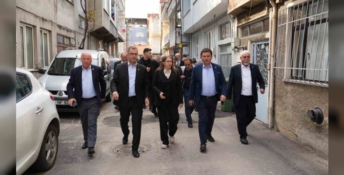 Başkan Aydından samimi mahalle ziyareti: Altınova halkıyla buluştu, talepleri dinledi