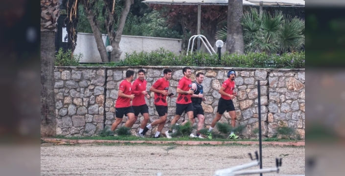 Başkan Mandalinci, Bitez’de Düzenlenen Sabah Koşusuna Katıldı