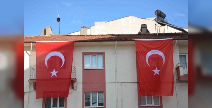 Bilecik şehidini gözyaşlarıyla karşılıyor: Vatan sağ olsun