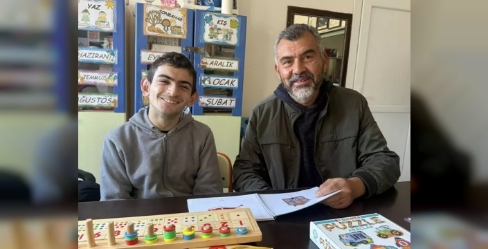 Bodrum'da kas hastası Can, sanatla hayata tutunuyor