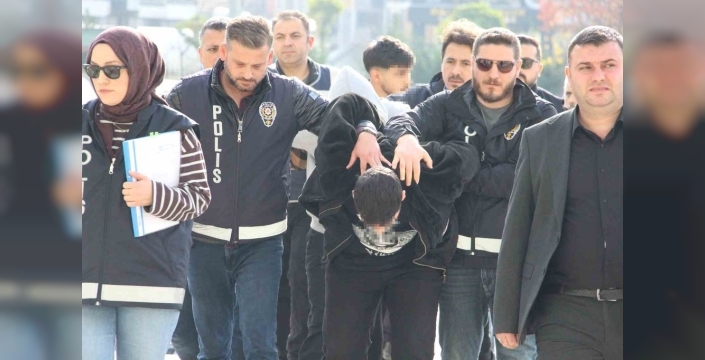 Bolu'da şok dolandırıcılık: 'Terör örgütüne karıştınız' yalanıyla 140 bin dolar gasp edildi!