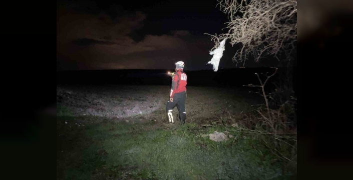 Bursa'da Alzheimer hastası 80 yaşındaki Mustafa Abi için gece boyu umut arayışı