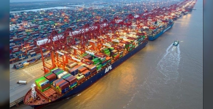 Çin, Tayvan boğazı'ndaki savaşa hazırlık için kargo gemilerini dönüştürüyor!