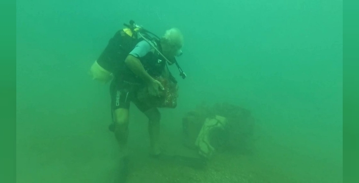 Denizlerin gizemi: Prof. Dr. Gökoğlu'nun yarattığı yapay resif 12 balık türünü ağırlıyor!