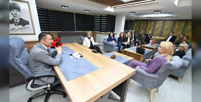 Denizli'de kadın girişimciler sanayiye damga vuruyor: İlham veren başarı öyküleri gün yüzüne çıktı!