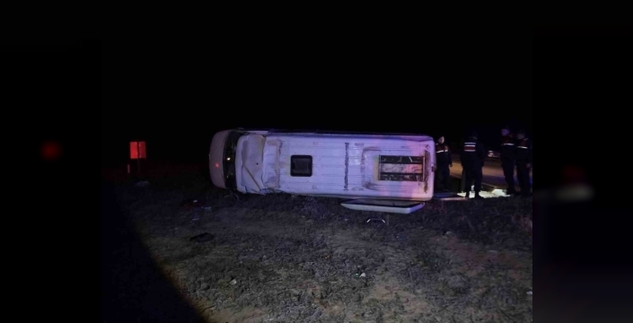 Denizli'de korkunç kaza: Minibüs ve otobüs çarpıştı, 10 kişi yaralandı!