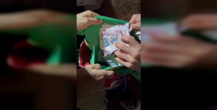 Diyarbakır'da para dolu poşet çöpte bulundu, aile rahatladı
