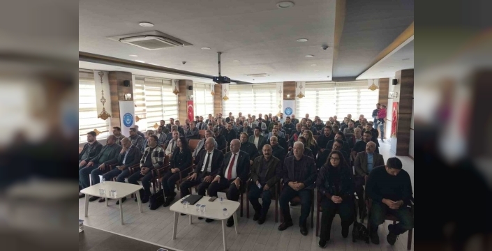 Diyarbakır Türk Eğitim Sen'de Ahmet Bürhan güven tazeledi: Coşkulu kongrede yeniden başkan