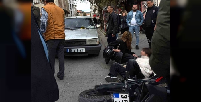 Edremit’te motosiklet ve otomobil çarpıştı: Bir yaralı
