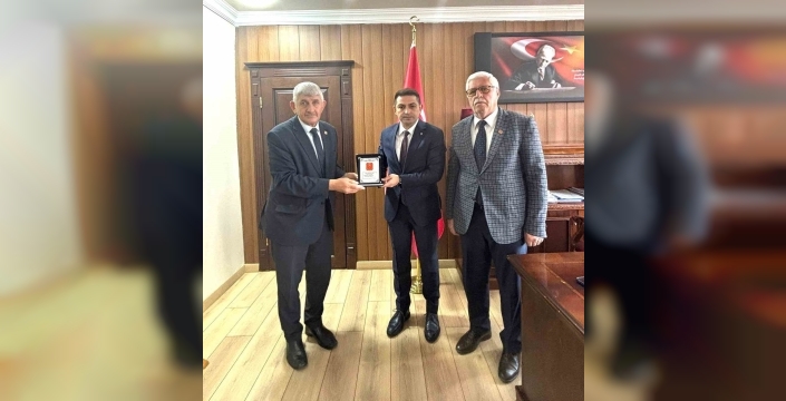 Gazilerimizden kaymakamlara duygusal vefa: Plaketler takdim edildi!