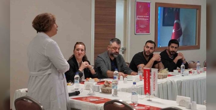 Geleceğin hekimleri Medical Point'teydi: Tıp fakültesi öğrencilerine ilham verici buluşma