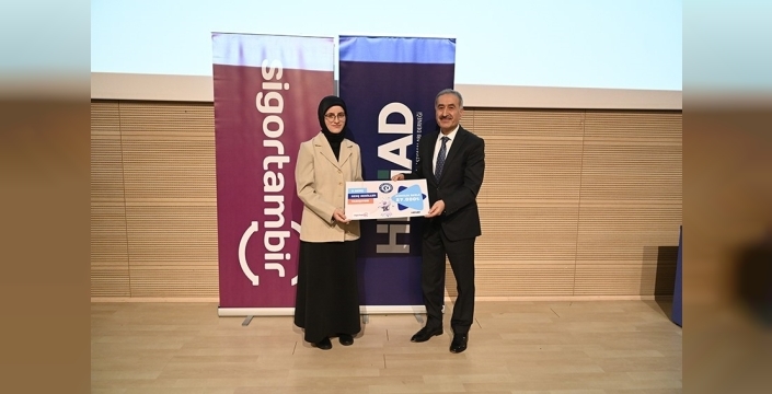 Geleceğin mucitleri Uşak Üniversitesi'nde sahne aldı: Genç yetenekler ödüllendirildi!