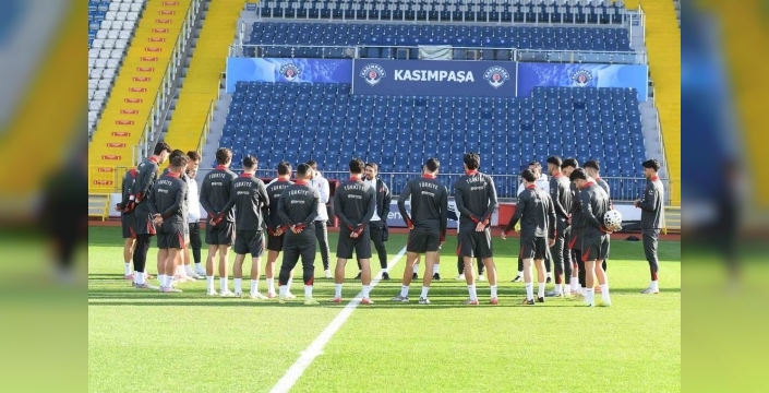 Genç yıldızlar Ukrayna karşısında: Milli takım sahaya iniyor!