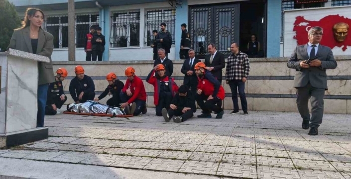 Gençler deprem tehlikesine karşı zafer kazandı: Tatbikatın şaşırtıcı detayları