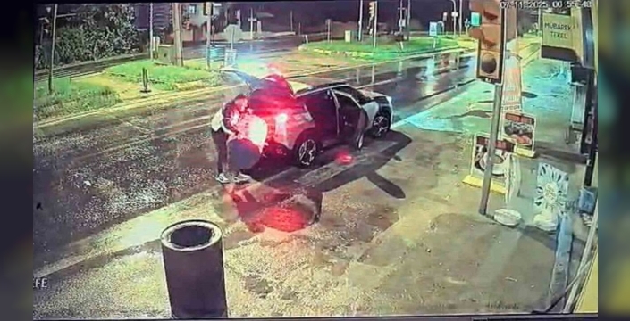 Hırsızın komik hezimeti: Lüks araç bagajına sığmayan varil dramı