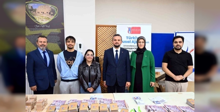 İlker Astarcı, Manisa'da gençlere yurt dışı fırsatlarını anlattı