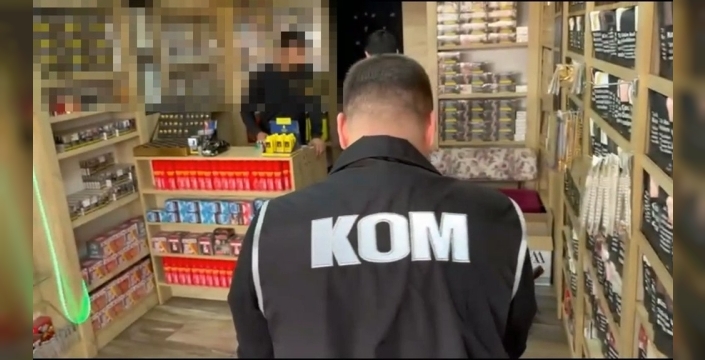 Kocaeli'de şok operasyon: Evleri sigara fabrikasına çevirmişler!